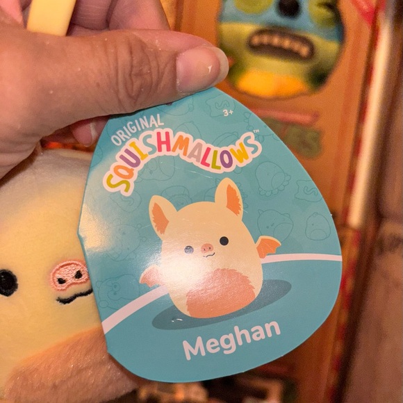 New Meghan Squishmallow Fruit Bat Clip - Picture 3 of 3